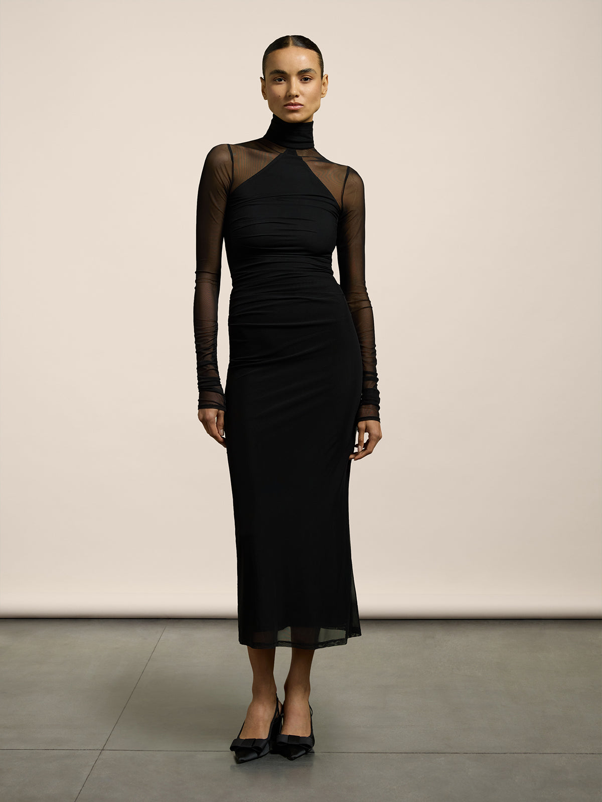 BLACK DRESS