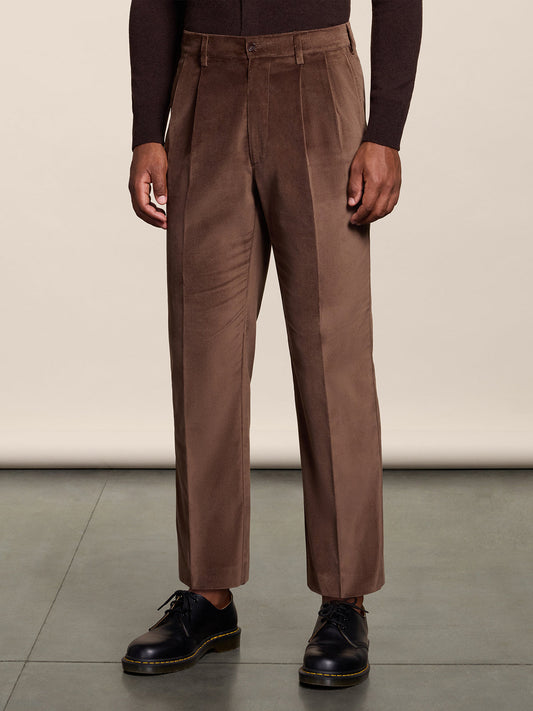 LOOSE-FIT COFFEE CHINO PANT WITH TWO PLEAT - COFFEE - Check Active | Pence 1979