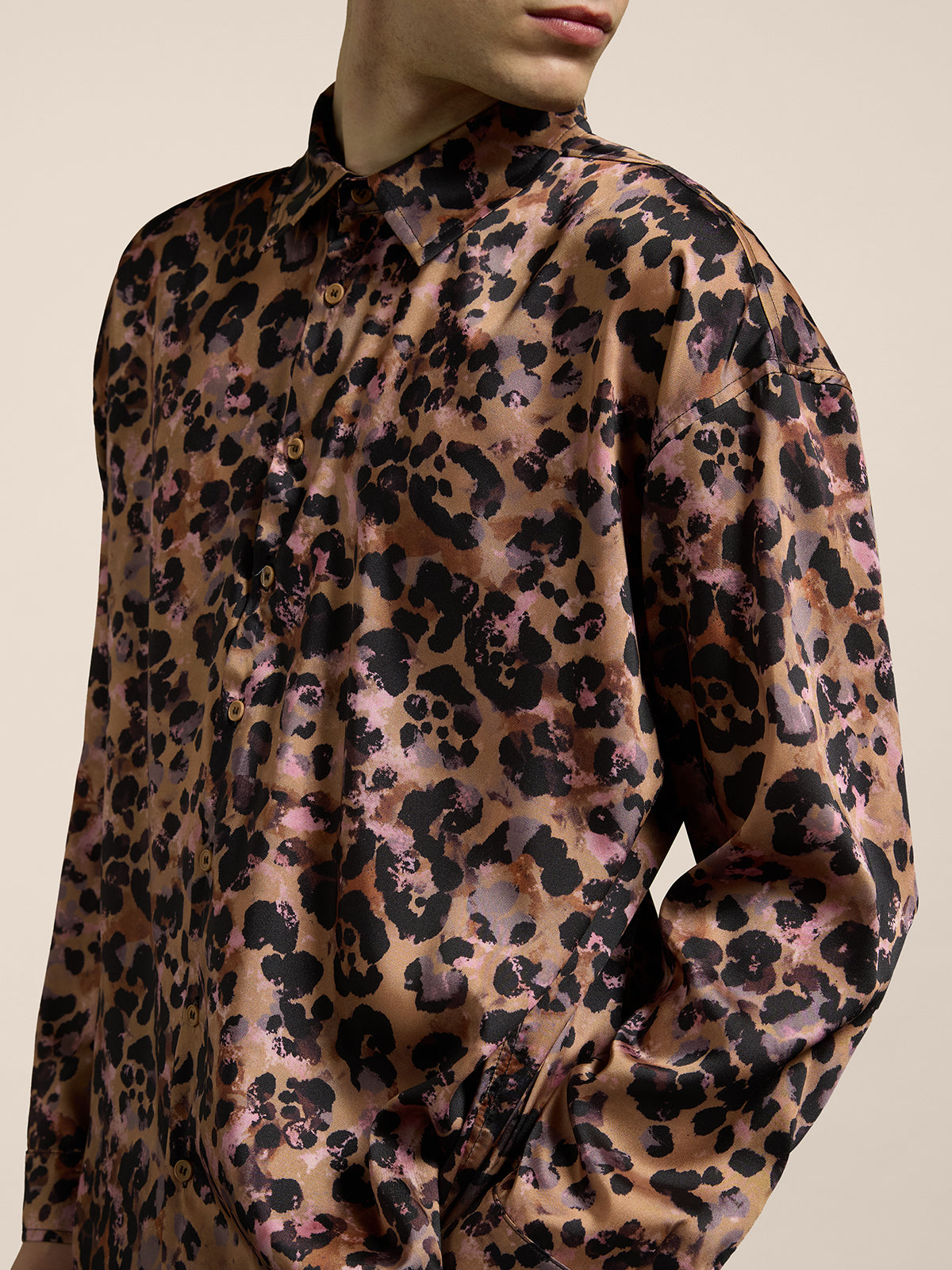 LEO PRINT SHIRT