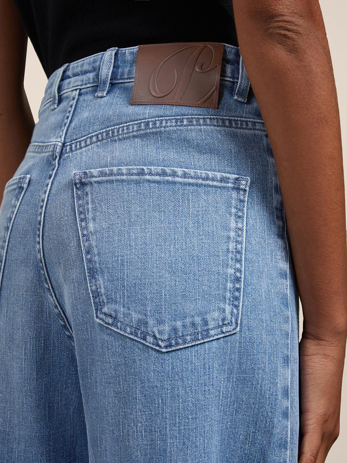 WIDE LEG FIT DENIM
