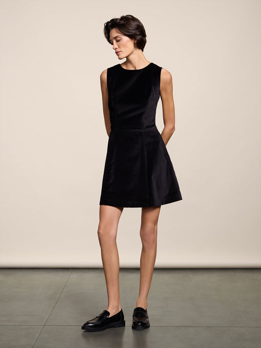 REGULAR FIT SHORT BLACK VELVET DRESS WITH FLARED SKIRT - BLACK - Check Active | Pence 1979