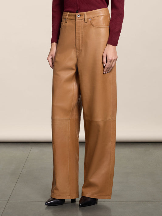 HIGH RISE WIDE LEG FIVE POCKET CARAMEL LEATHER PANTS - CARAMEL - Capi in Pelle Donna | Pence 1979