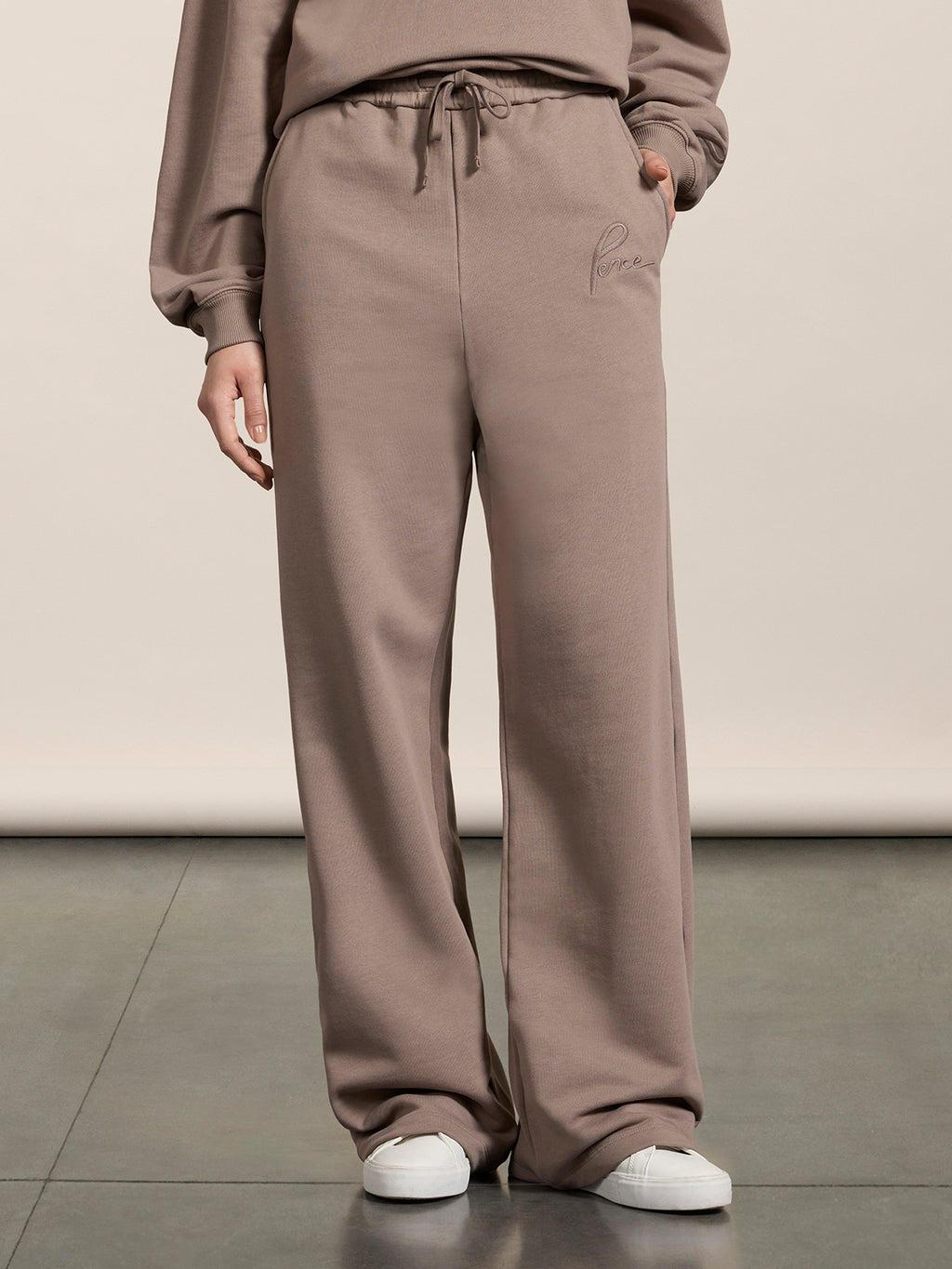 LOOSE-FIT TROUSERS IN TAUPE COTTON FLEECE WITH EMBROIDERY - TAUPE - Check Active | Pence 1979