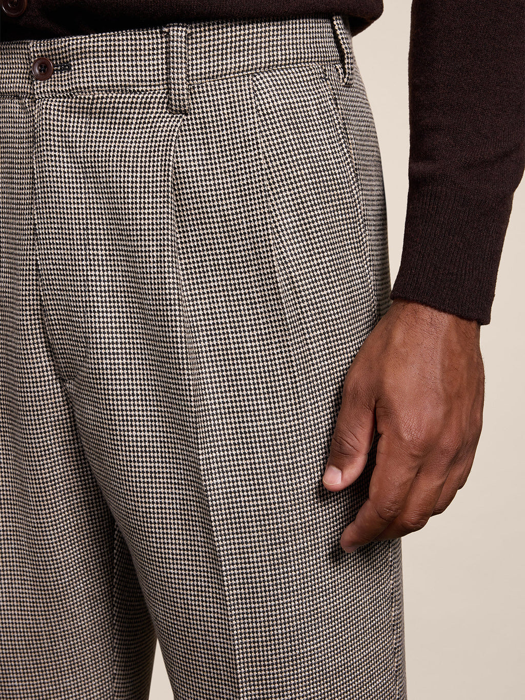 LOOSE-FIT BEIGE AND BLACK CHINO PANT WITH TWO PLEAT - BEIGE\BLACK - Check Active | Pence 1979