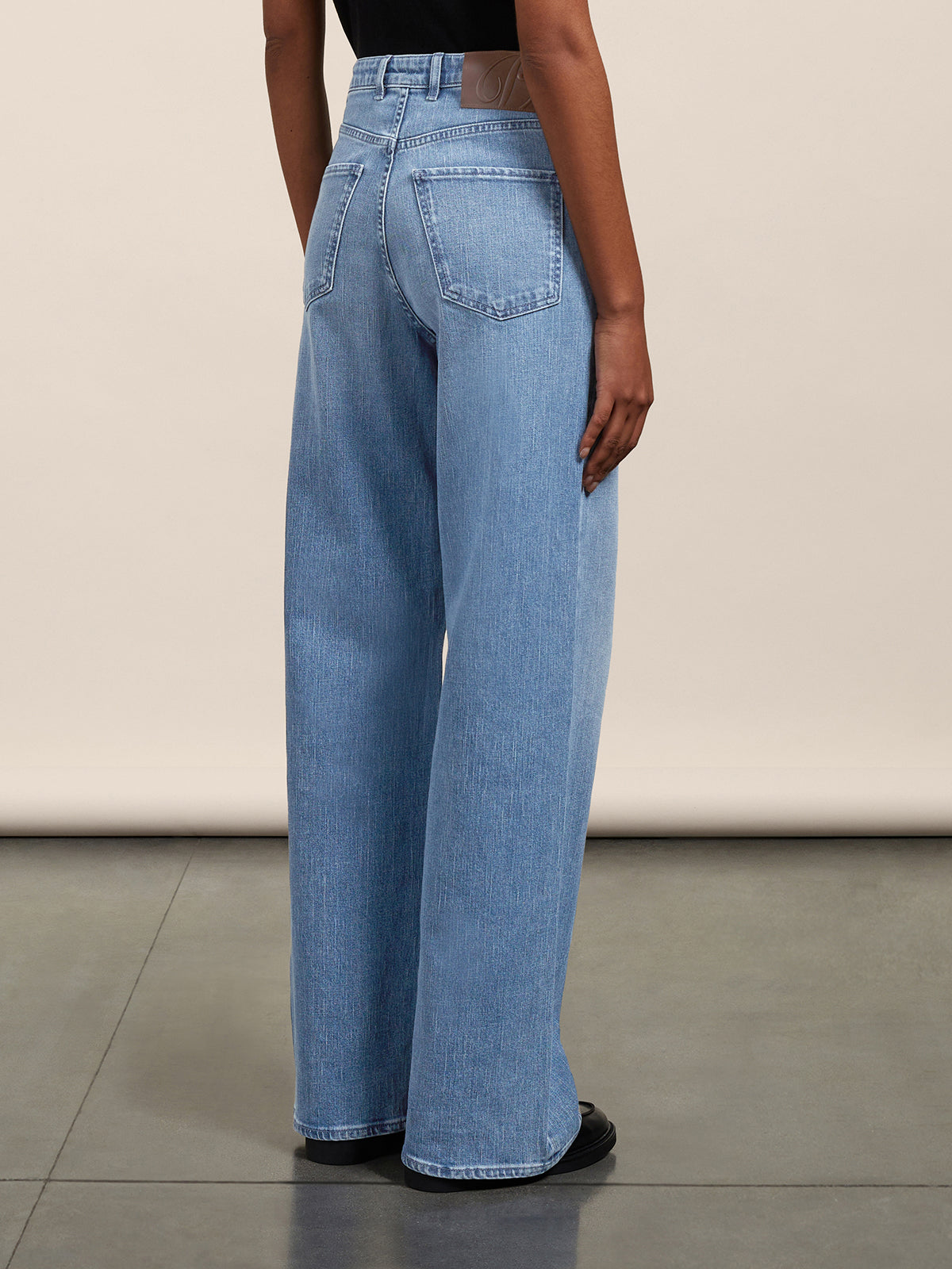 WIDE LEG FIT DENIM