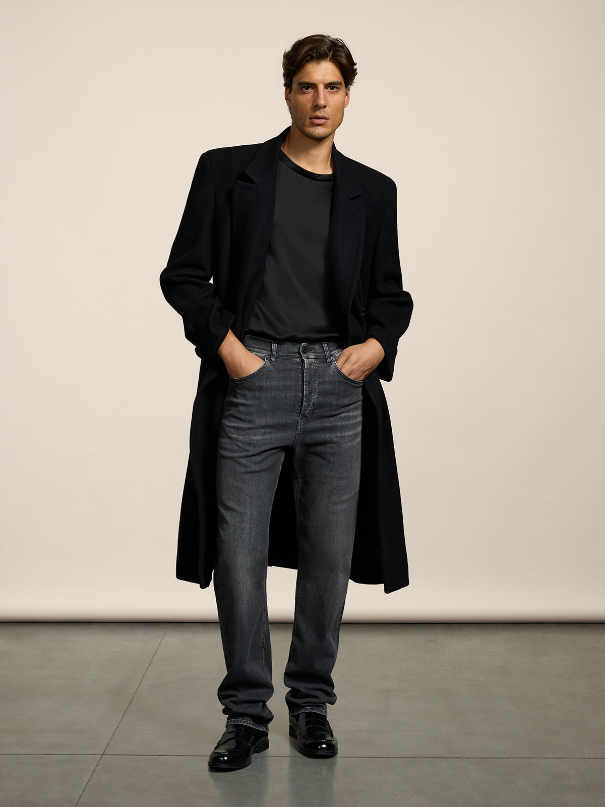 MEN'S 5 POCKET PANT IN BLACKBOARD BLACK COMFORT DENIM LOOSE FIT 