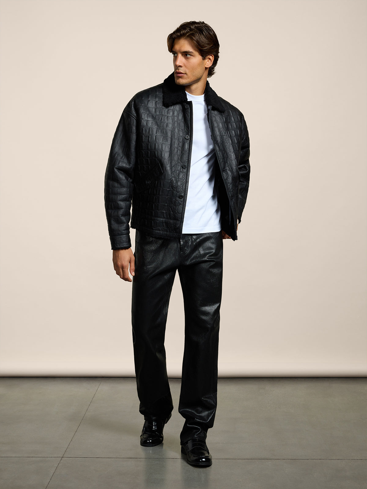 MEN'S 5 POCKET LOOSE FIT PANT IN DENIM WITH METALLIC COATING BLACK