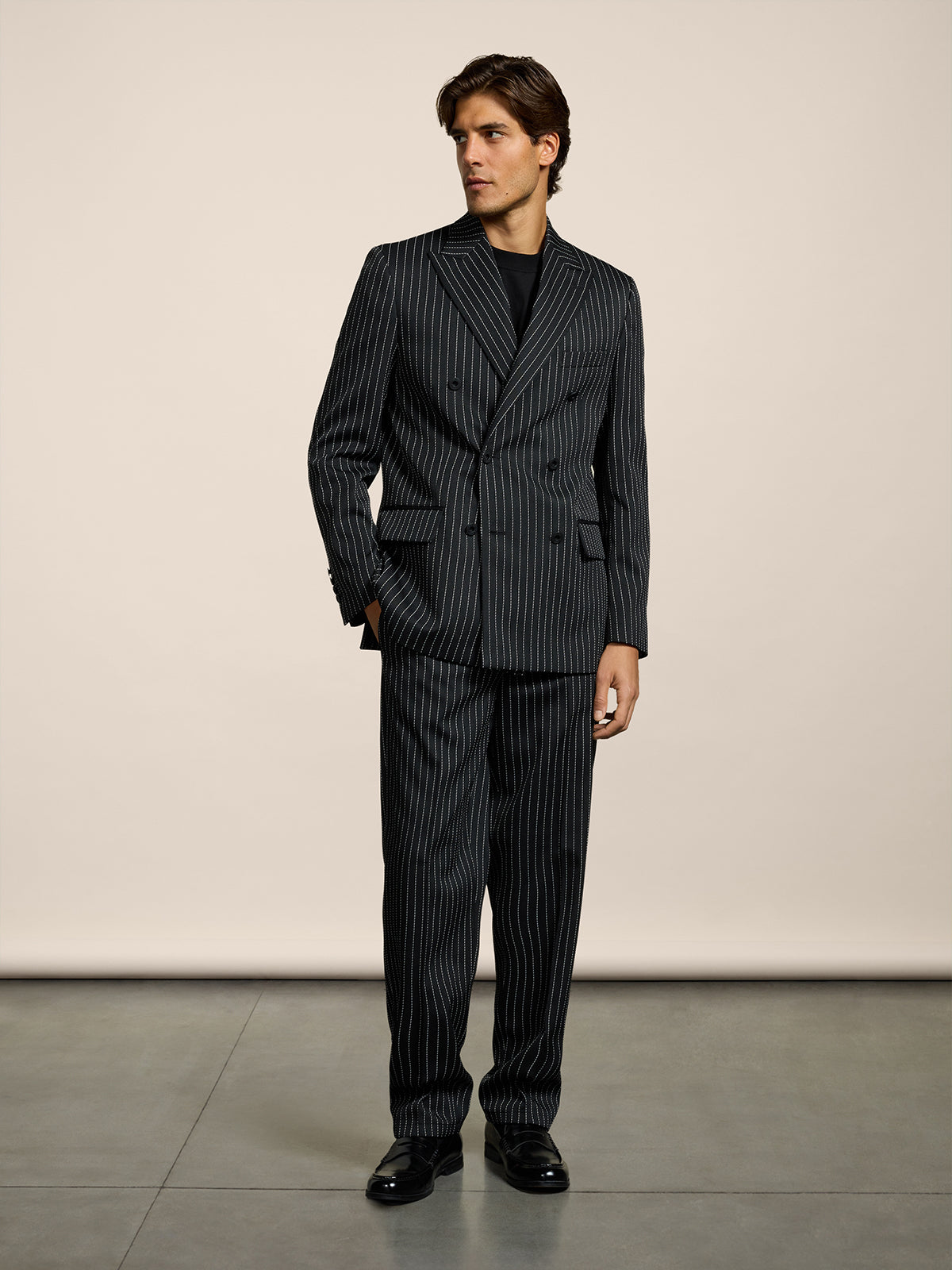 MEN'S DOUBLE-BREASTED BLAZER WITH PEAKED LAPLES REGULAR FIT IN PINSTRIPE BLACK BASE WHITE STRIPES