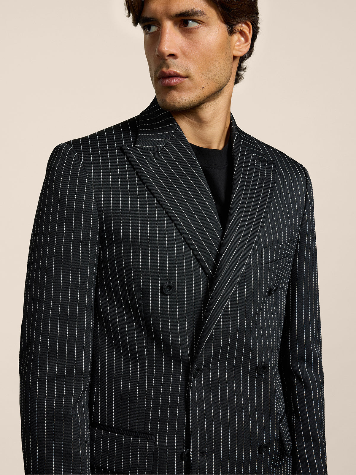 MEN'S DOUBLE-BREASTED BLAZER WITH PEAKED LAPLES REGULAR FIT IN PINSTRIPE BLACK BASE WHITE STRIPES