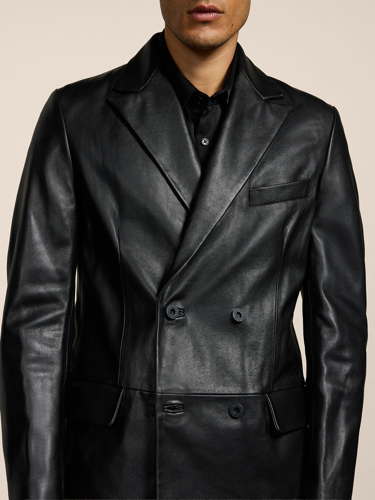 MEN'S DOUBLE-BREASTED BLAZER WITH PEAKED LAPELS REGULAR FIT IN LAMB LEATHER BLACK