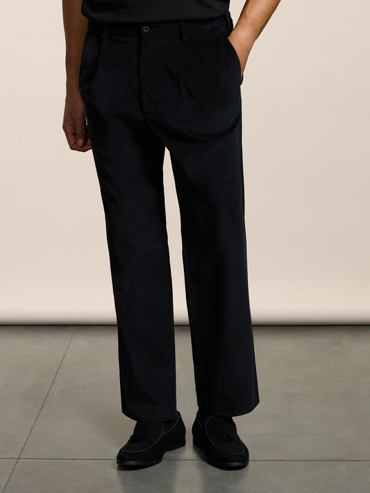 MEN'S CHINOS WITH DOUBLE PLEATS RELAXED FIT IN CORDUROY BLACK - BLACK - Men′s Bottomwear | Pence 1979