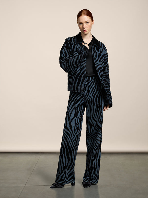 UNISEX DENIM COMFORT FLOCKED JACKET OVER FIT WITH ELASTIC HEM ZEBRA/STRIPED BLUE - ZEBRA\STRIPPED BLUE - Men′s Clothing  | Pence 1979