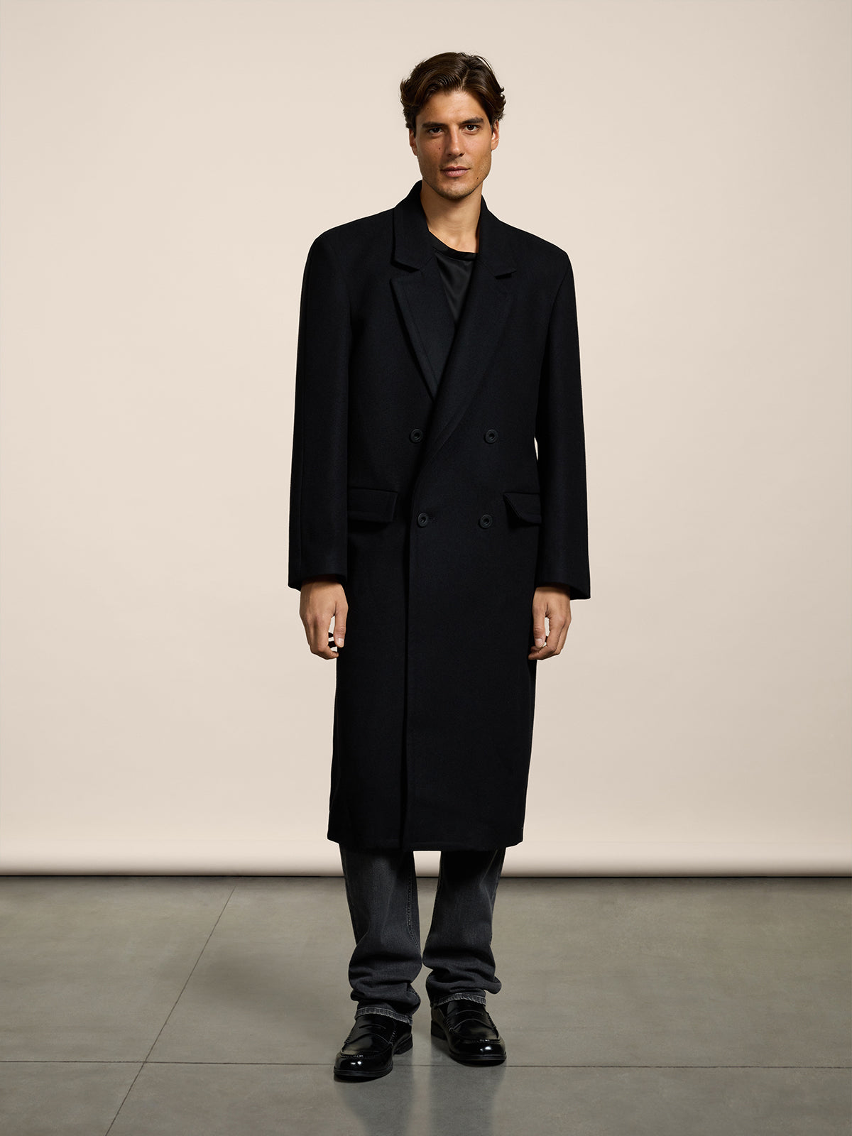 UNISEX DOUBLE-BREASTED OVER FIT COAT IN WOOL CLOTH BLACK
