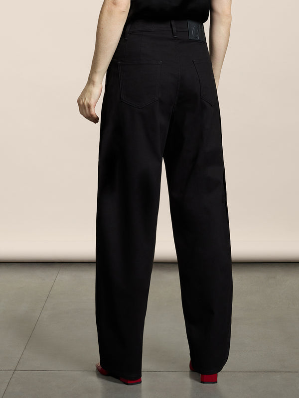 UNISEX RELAXED FIT PANT IN COTTON SATIN WITH DOUBLE PLEATS BLACK - BLACK - Men′s Bottomwear | Pence 1979
