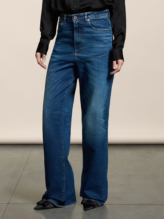 WOMEN'S 5 POCKET HIG WAIST WIDE LEG PANT IN DENIM COMFORT MEDIUM BLUE - MEDIUM DENIM BLUE - Women′s Bottomwear | Pence 1979