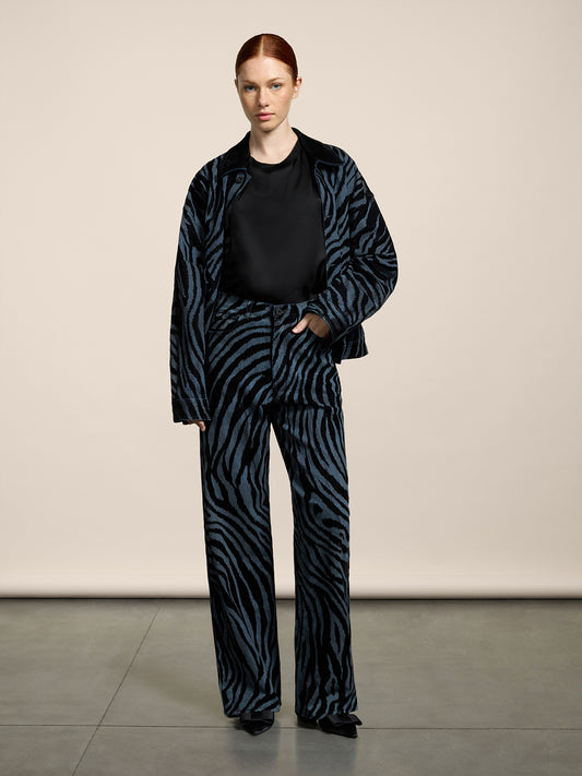 WOMEN'S 5 POCKET PANT IN DENIM COMFORT FLOCED HIGH WAIST WIDE LEG ZEBRA/STRIPED BLUE - ZEBRA\STRIPPED BLUE - Women′s Bottomwear | Pence 1979