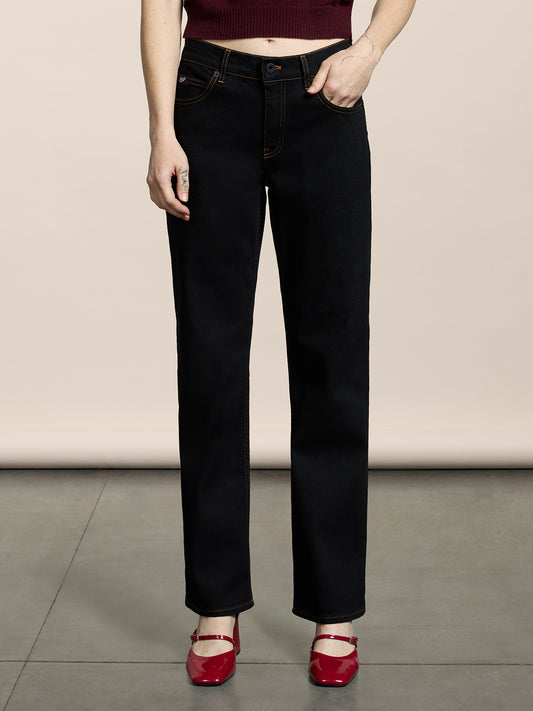 WOMEN'S REGULAR FIT 5 POCKE PANT IN STRETCH COTTON BLACK COLOR WITH TOBACCO STITCHING - BLACK - Women′s Bottomwear | Pence 1979