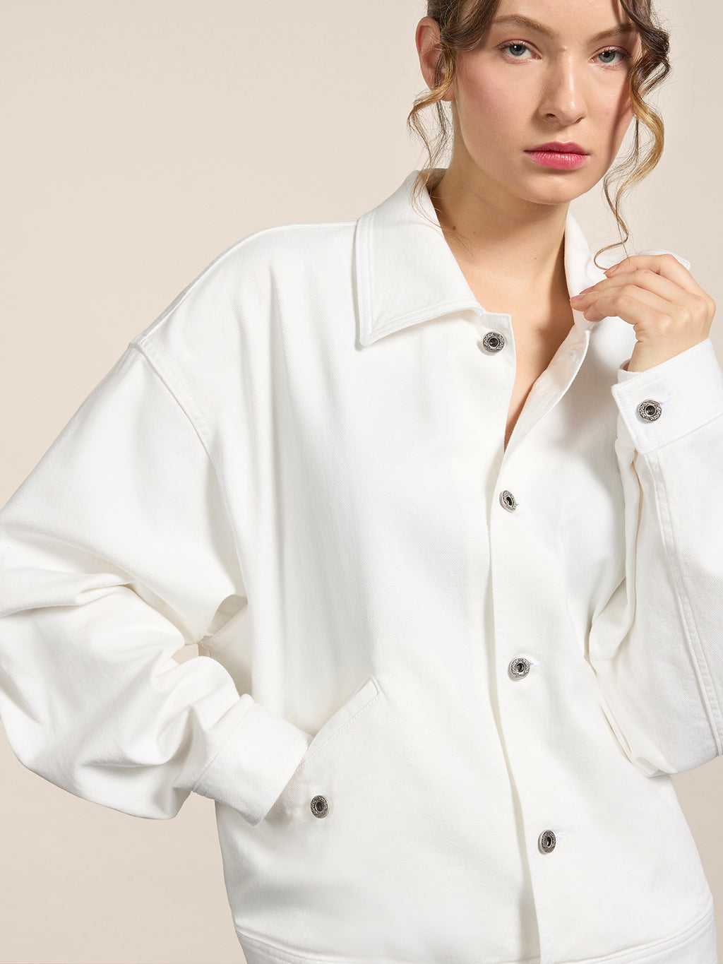 UNISEX OVER-FIT JACKET IN WHITE STRETCH COTTON WITH ELASTIC BAND - PURE WHITE - Check Active | Pence 1979