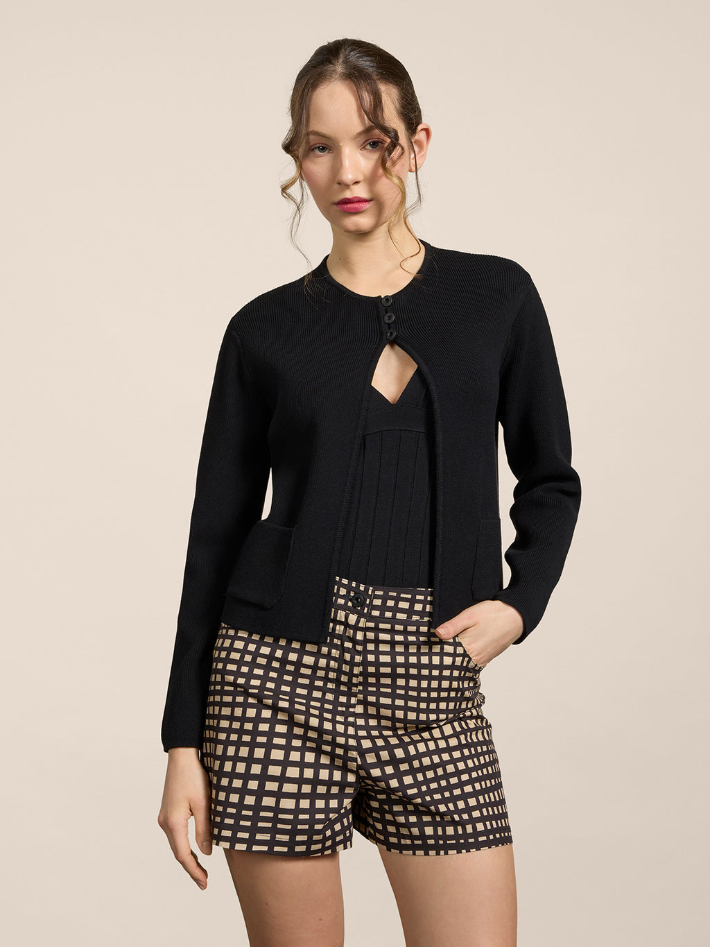 REGULAR FIT ROUND NECK VISCOSE KNIT JACKET WITH POCKETS BLACK COLOR - BLACK - Check Active | Pence 1979