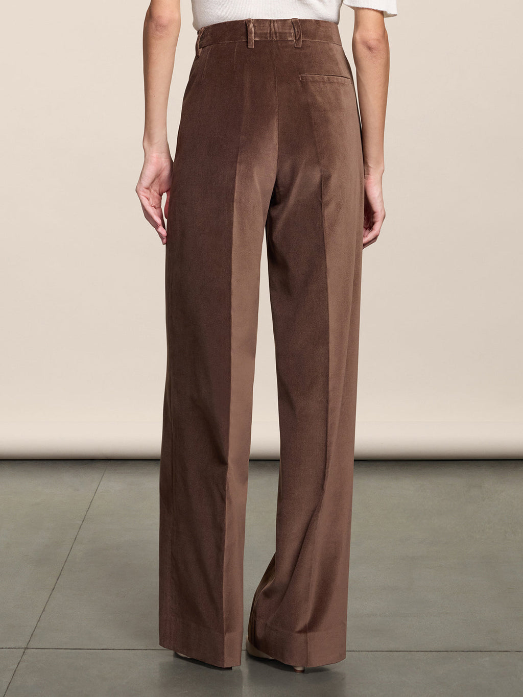 WIDE COFFEE VELVET TROUSERS WITH FRONT-HIP POCKETS - COFFEE - Check Active | Pence 1979