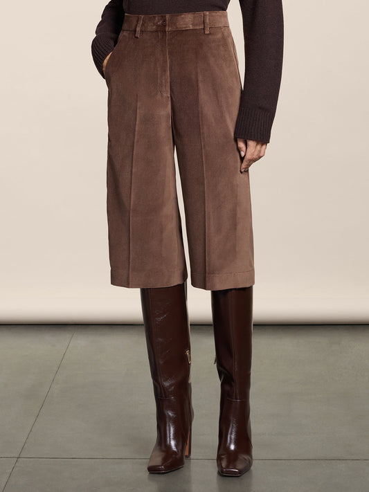 LOOSE FIT COFFEE VELVET BERMUDA SHORTS WITH SIDE BUTTON OPENINGS - COFFEE - Check Active | Pence 1979
