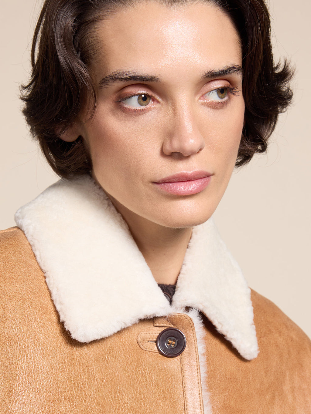 REGULAR FIT TOFFEE BRUNETTE SHEARLING JACKET WITH BUTTONS - TOFFEE BRUNETTE - Check Active | Pence 1979