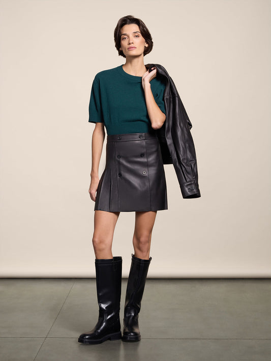REGULAR FIT BLACK LEATHER MINI SKIRT WITH BUTTONS AND PLEATED SIDE - BLACK - Capi in Pelle Donna | Pence 1979