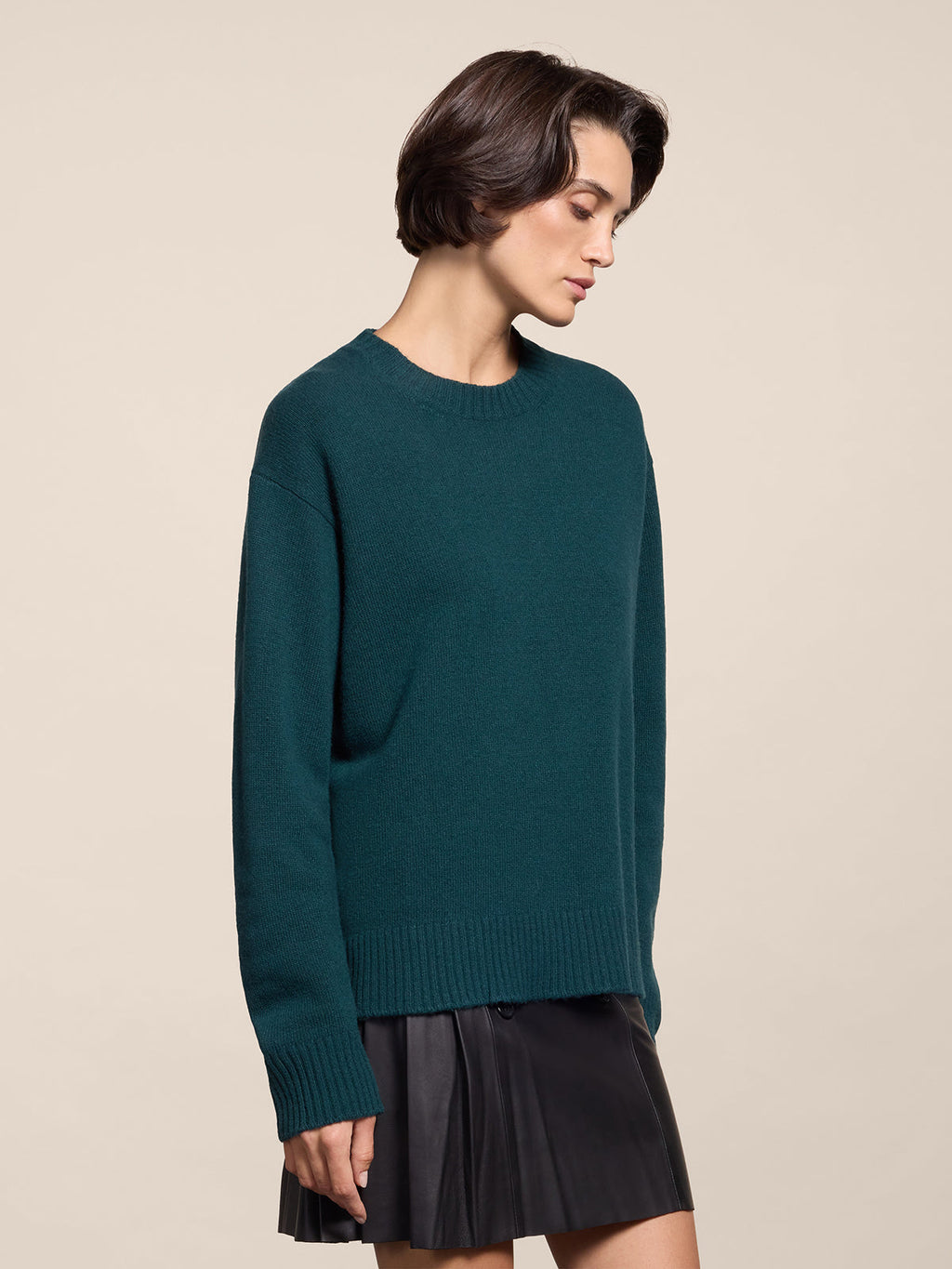 BOTTLE-GREEN RELAXED-FIT, CREW-NECK SWEATER WITH RIBBED TRIMS - BOTTLE - Check Active | Pence 1979