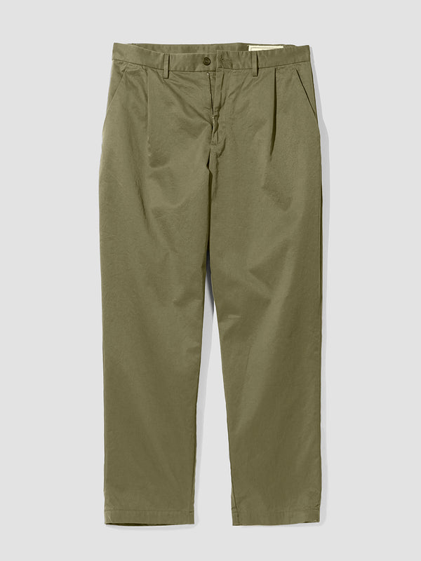 Pleated carrot pants